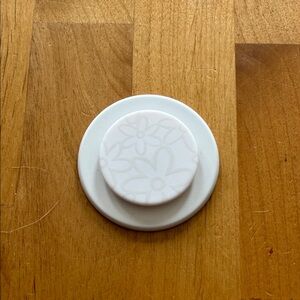 PopSocket White Floral Phone Grip